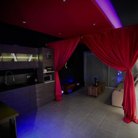 גרנובל L Unique Cinema Room מראה חיצוני תמונה